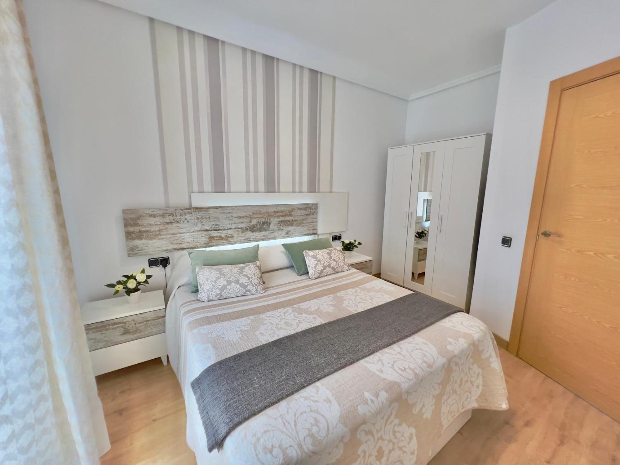 Cozy Apartment In Valencia! Wi-Fi ! エクステリア 写真