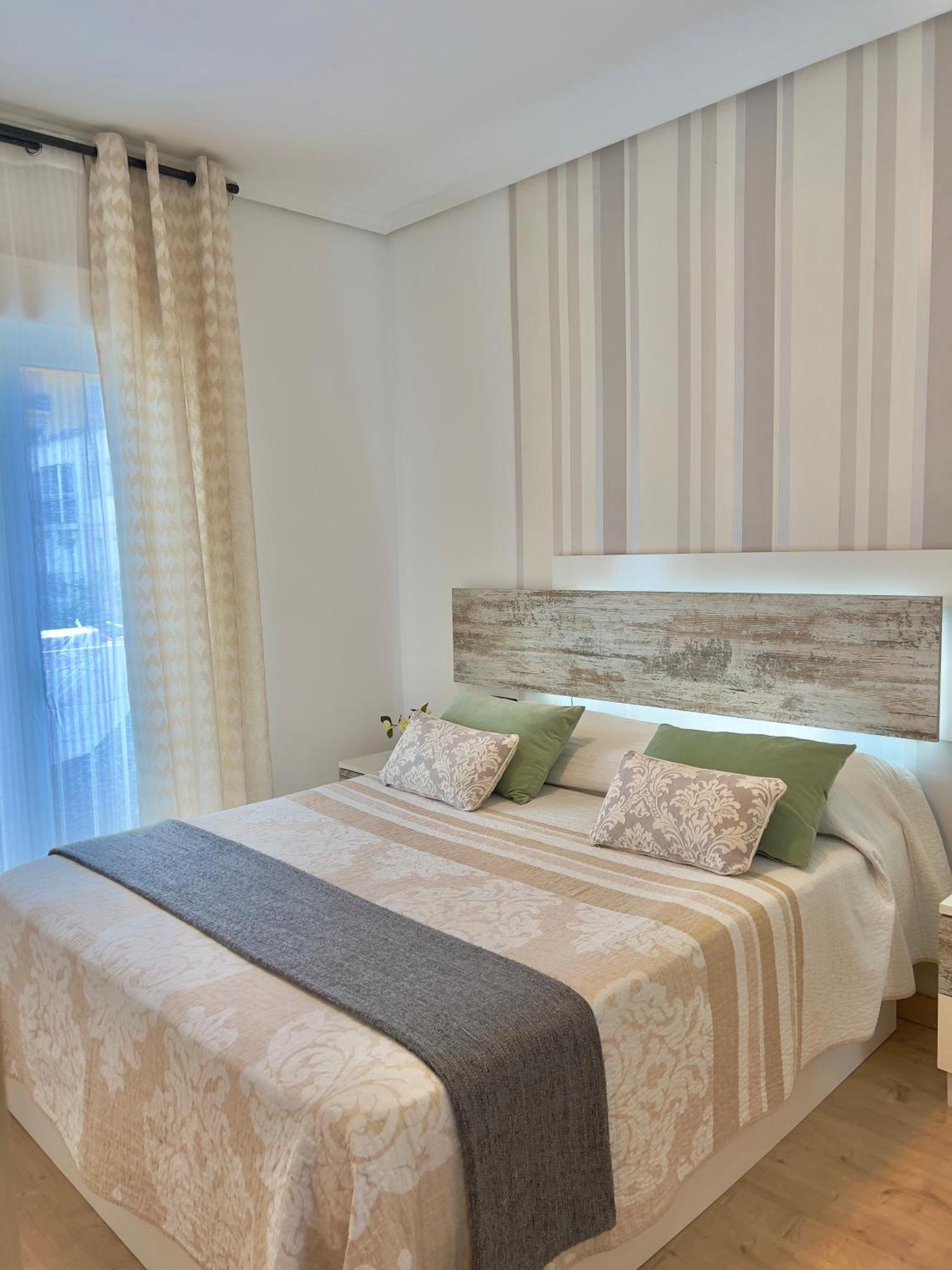 Cozy Apartment In Valencia! Wi-Fi ! エクステリア 写真